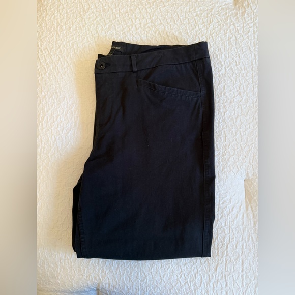 Banana Republic Black Cropped Straight-Leg Pants - Size 14 - Picture 8 of 9